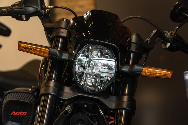 Harley-Davidson FXDR ra mắt tại Việt Nam, giá từ 799,5 triệu đồng - Ảnh 2.