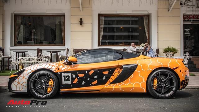 Khi fan cuồng đồng hồ Richard Mille đổi màu siêu xe McLaren 650S Spider - Ảnh 12.