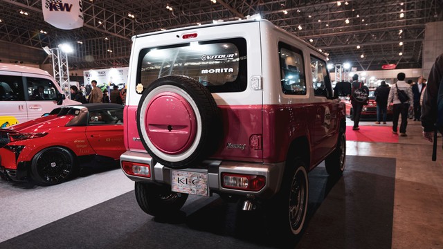 Mang ngoại hình như Mẹc G, Suzuki Jimny là xe mới được độ lại nhiều nhất - Ảnh 5. Mang ngoại hình như Mẹc G, Suzuki Jimny là xe mới được độ lại nhiều nhất - Ảnh 5.