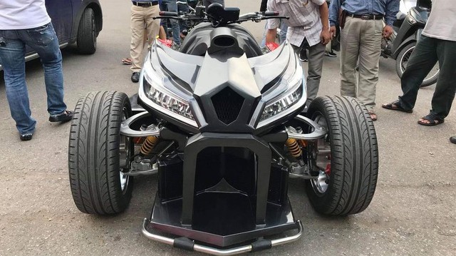 Xế độc của người hùng không chân