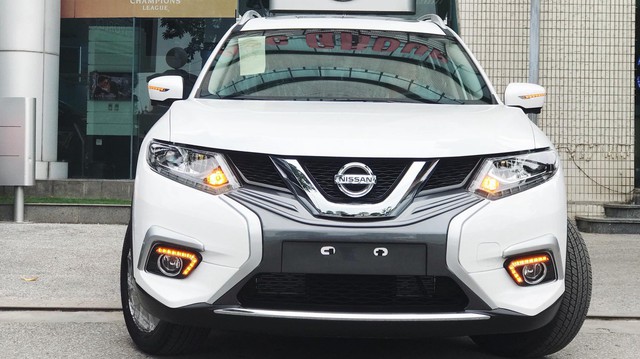 Nissan X-Trail và Sunny giảm giá hàng chục triệu đồng