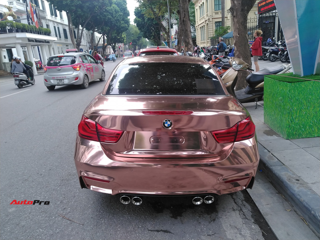 BMW 4-Series mui trần diện bộ cánh chrome vàng hồng đón Tết tại Hà Nội - Ảnh 3.