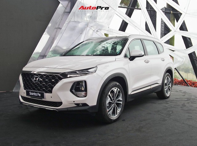 Hyundai SantaFe 2019 bản Premium có hàng sau 3 tháng ra mắt