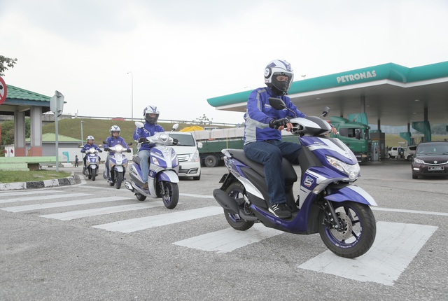 Kham pha Malaysia cung xe Yamaha tren hanh trinh ASEAN Blue Core Touring Ai bao xe tay ga khong the di phuot duong dai