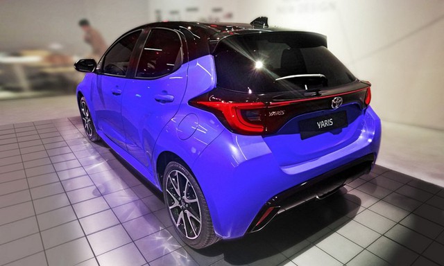 Toyota Yaris mới bất ngờ lộ ảnh: Mới nhìn tưởng C-HR thu nhỏ - Ảnh 1.