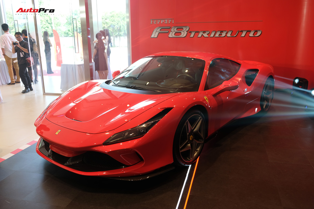 Chi tiết Ferrari F8 Tributo đầu tiên Việt Nam với giá đồn đoán 30 tỷ đồng - Ảnh 1.