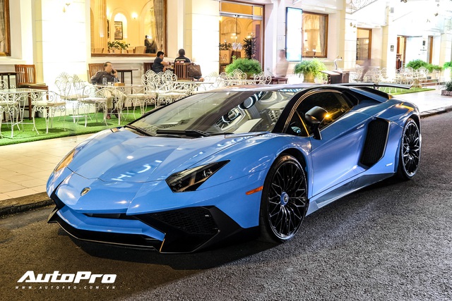 Khi Lamborghini Aventador da tro nen pho bien dai gia Viet chi trieu USD sam phien ban dac biet