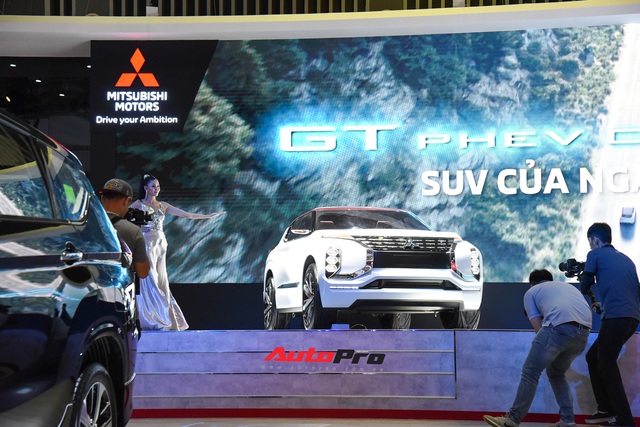Trình làng GT-PHEV: Bản xem trước của Mitsubishi Outlander thế hệ mới cho người Việt - Ảnh 2.