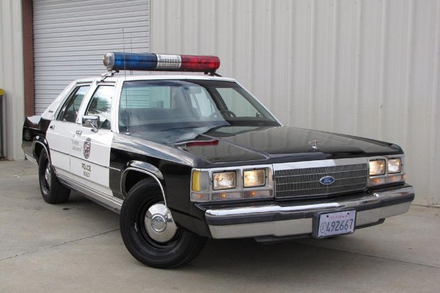 Lịch sử của những chiếc xe cảnh sát siêu ngầu tại Mỹ - Ảnh 4.