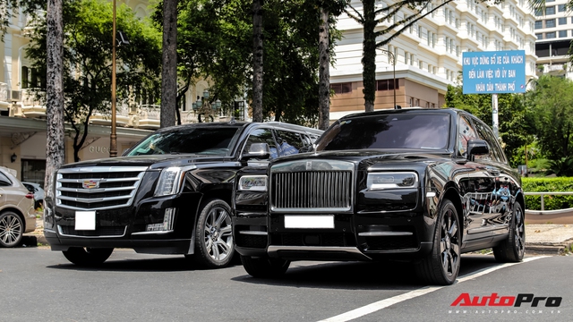 Rolls-Royce Cullinan giá đồn đoán 30 tỷ bất ngờ xuất hiện trên phố Sài Gòn - Ảnh 3.