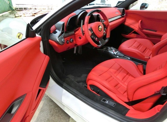 Hàng hiếm Ferrari 458 Italia đời 2015 ‘đập hộp’ được chào bán với giá hơn 10 tỷ đồng tại Việt Nam nhưng nguồn gốc gây chú ý - Ảnh 3.