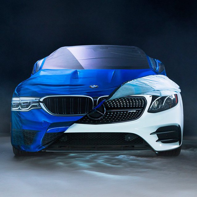 BMW trêu chọc Mercedes trong dịp Halloween, nhận pha đáp trả ngượng chín mặt - Ảnh 1. BMW trêu chọc Mercedes trong dịp Halloween, nhận pha đáp trả ngượng chín mặt - Ảnh 1.