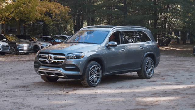 Làm sao để kích hoạt hệ thống 'nhún nhảy' trên Mercedes-Benz GLE và GLS?