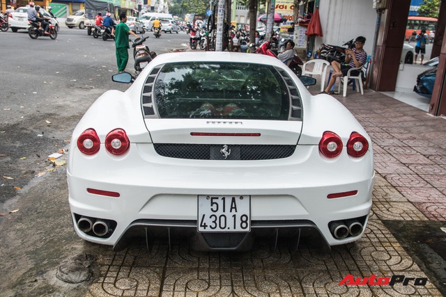 Doanh nhân Đặng Lê Nguyên Vũ tiếp tục chia tay thêm một mẫu Ferrari hàng hiếm tại Việt Nam - Ảnh 6. Doanh nhân Đặng Lê Nguyên Vũ tiếp tục chia tay thêm một mẫu Ferrari hàng hiếm tại Việt Nam - Ảnh 6.