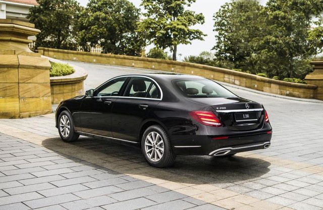 Cùng giá hơn 2,1 tỷ đồng, chọn Volvo S90 Inscription 2020 hay Mercedes-Benz E 200 2019? - Ảnh 6. Cùng giá hơn 2,1 tỷ đồng, chọn Volvo S90 Inscription 2020 hay Mercedes-Benz E 200 2019? - Ảnh 6.