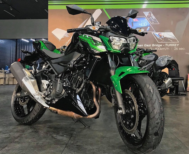 Kawasaki Z400 giá 149 triệu đồng đầu tiên về Việt Nam - đối đầu KTM Duke 390 và Honda CB300R - Ảnh 1.