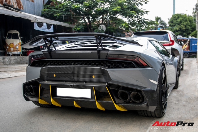Đại gia Việt bắt trend, lột xác Lamborghini Huracan độ Mansory với ngoại thất màu xi-măng - Ảnh 2.