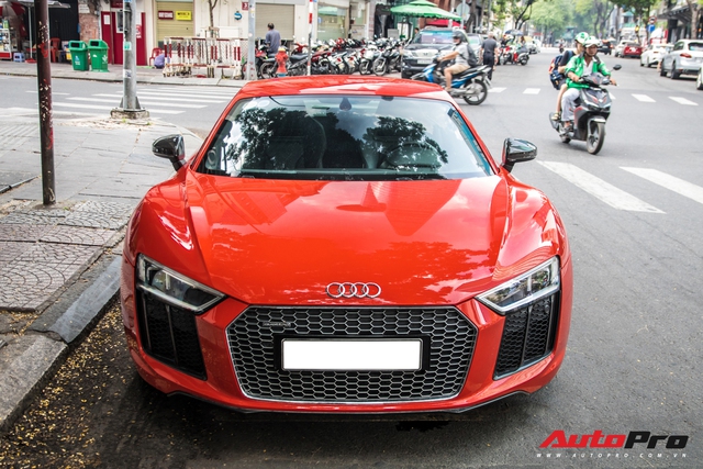 Audi R8 V10 Plus của thiếu gia Phan Thành bất ngờ tái xuất trên phố Sài Gòn - Ảnh 2.