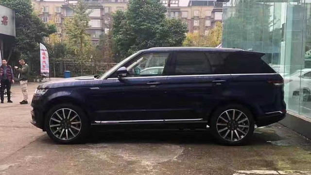Thêm mẫu ô tô Trung Quốc giá rẻ nhái Land Rover và Mercedes tinh vi
