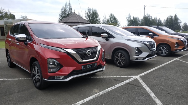 Nissan Livina không hẹn ngày về Việt Nam, Mitsubishi Xpander vẫn một mình một đất diễn - Ảnh 1.
