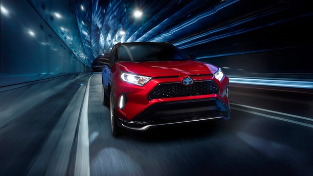 Ra mắt Toyota RAV4 mới: Mạnh nhất nhưng tiết kiệm nhiên liệu nhất, chỉ 2,6L/100km