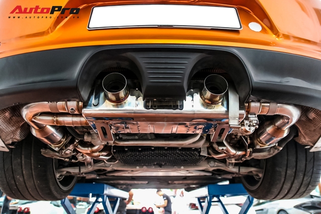 Đại gia Bạc Liêu chi 9.000 USD độ ống xả cho Porsche 911 Targa 4 GTS độc nhất Việt Nam - Ảnh 3.