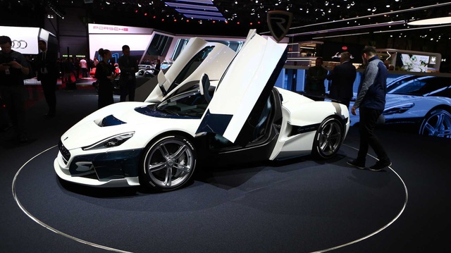Bugatti Chiron sắp gặp đối thủ lớn tới từ... nhà cung ứng ắc quy của Porsche