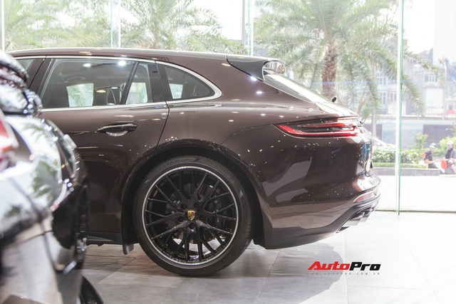 Porsche Panamera 4 Sport Turismo giá 6,64 tỷ đồng có gì đặc biệt để thu hút đại gia Việt? - Ảnh 2.