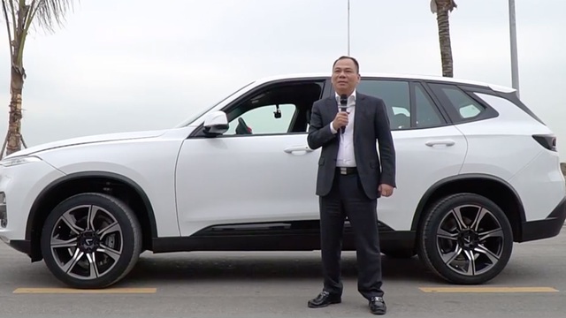 Tỷ phú Phạm Nhật Vượng chơi lớn: Không tính 11.000 tỷ lãi vay và khấu hao hàng năm vào giá xe VinFast, tưởng lỗ nhưng lại là 'bỏ con săn sắt bắt con cá rô'