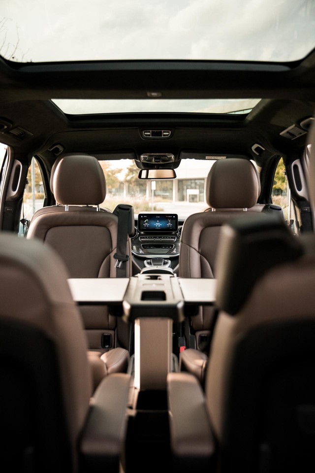 Mercedes-Benz nâng cấp xe thương mại V-Class với MBUX - Ảnh 1. Mercedes-Benz nâng cấp xe thương mại V-Class với MBUX - Ảnh 1.