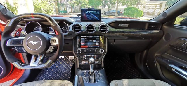 Ford Mustang độ khét lẹt được rao bán giá 2,1 tỷ đồng tại Việt Nam - Ảnh 3. Ford Mustang độ khét lẹt được rao bán giá 2,1 tỷ đồng tại Việt Nam - Ảnh 3.