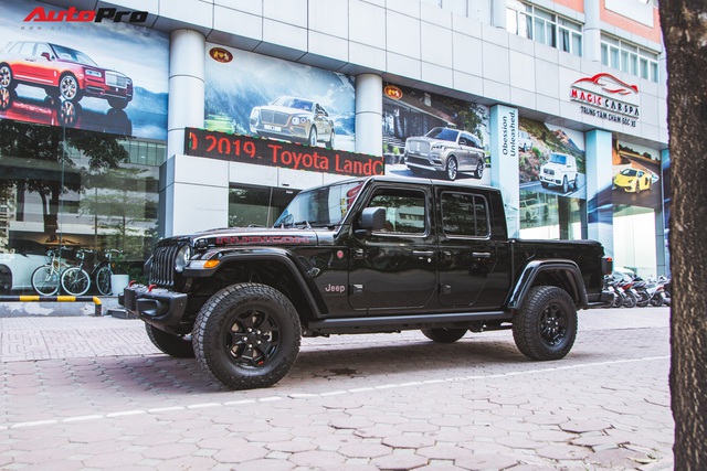 Chi tiết Jeep Gladiator Rubicon Launch Edition cực độc tại Việt Nam, giá bán 3,8 tỷ đồng - Ảnh 1.