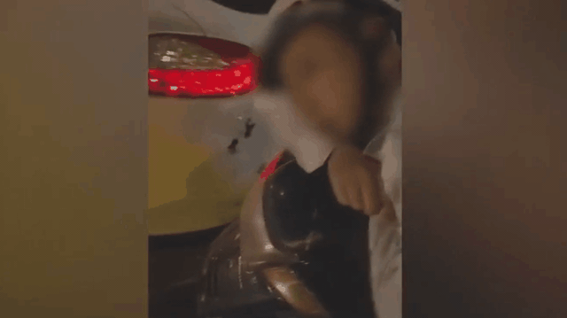 CLIP: Đâm vào siêu xe Porsche, người đàn ông gục luôn trên xe máy ngủ gật