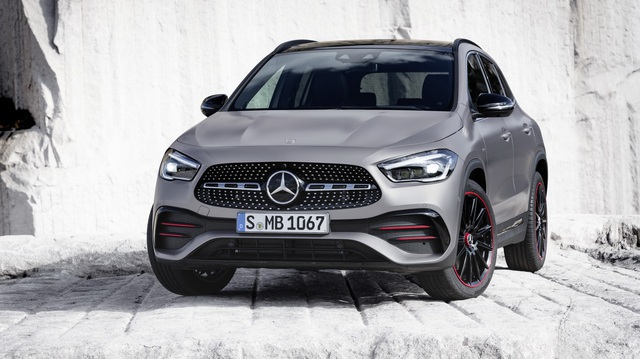 Ra mắt Mercedes-Benz GLA 2021: Tròn trịa, trẻ trung và có chi tiết gây tranh cãi