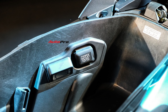 Chi tiết Honda Air Blade 2020: Thiết kế, giá bán gây tranh cãi nhưng công nghệ khó chê - Ảnh 11.
