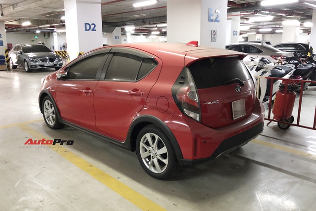 Hàng độc Toyota Prius C xuất hiện tại Việt Nam: Xe tiền tỷ nhưng tình trạng gây xót xa - Ảnh 1. Hàng độc Toyota Prius C xuất hiện tại Việt Nam: Xe tiền tỷ nhưng tình trạng gây xót xa - Ảnh 1.