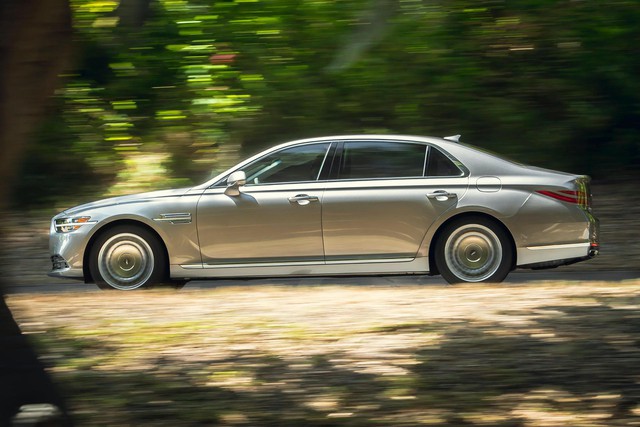 Khám từ trong ra ngoài Genesis G90: Xe Hàn tham vọng lấy khách của Mercedes S-Class - Ảnh 4.