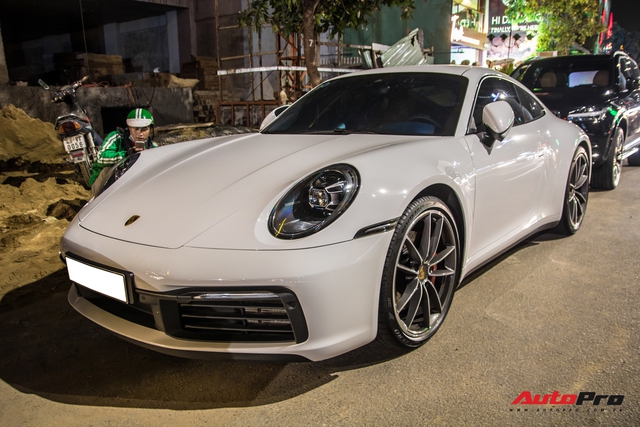 Trưởng đoàn Car Passion cùng dàn siêu xe khai trương nhà hàng của Cường Đô-la tại Đà Nẵng - Ảnh 7. Trưởng đoàn Car Passion cùng dàn siêu xe khai trương nhà hàng của Cường Đô-la tại Đà Nẵng - Ảnh 7.