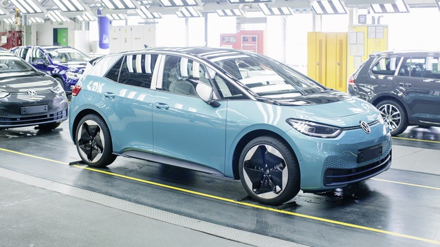 Volkswagen gây bão vì lộ cách sản xuất "cứ làm rồi sửa"
