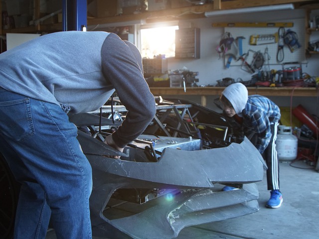 Tự chế siêu xe Lamborghini Aventador cho con bằng máy in 3D, ông bố được gửi tặng luôn một chiếc Aventador S mới cứng nhân dịp Giáng sinh - Ảnh 1.