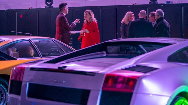 Lamborghini tổ chức tiệc tối cho khách VIP với thực đơn siêu dị - Ảnh 4.