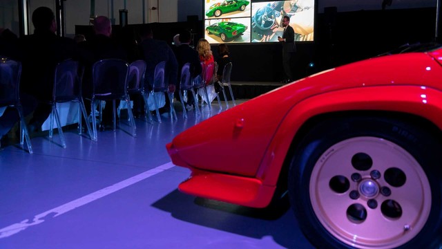 Lamborghini tổ chức tiệc tối cho khách VIP với thực đơn siêu dị - Ảnh 8.