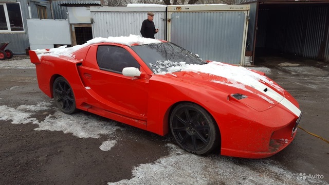 Nissan 300ZX độ fake siêu xe Ferrari bị chủ bỏ rơi, bán lại với giá hơn 100 triệu đồng