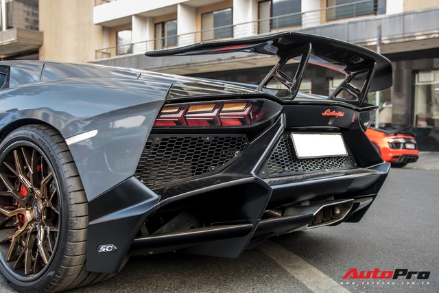 Cận cảnh lớp áo bắt trend trên chiếc Lamborghini Aventador bản độ của đại gia Bạc Liêu - Ảnh 9.