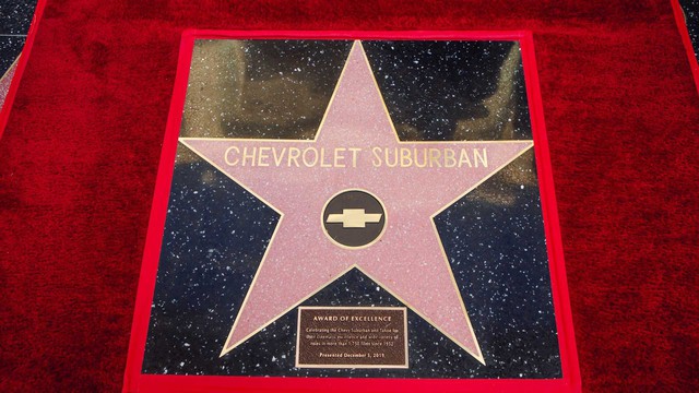 Diễn xuất suốt 67 năm, đây là mẫu xe đầu tiên được vinh danh trên Đại lộ Danh vọng Hollywood - Ảnh 1.