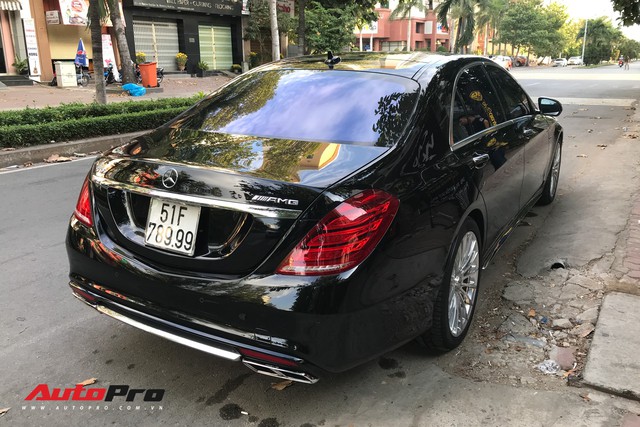 Mercedes-AMG S65 của đại gia Sài Gòn gây chú ý vì những điều này - Ảnh 3. Mercedes-AMG S65 của đại gia Sài Gòn gây chú ý vì những điều này - Ảnh 3.
