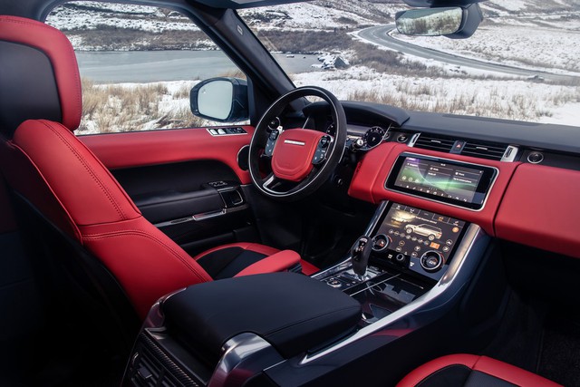 Hàng hot Range Rover Sport HST ra mắt nhưng Land Rover lại khiến khách Việt tiu nghỉu - Ảnh 6. Hàng hot Range Rover Sport HST ra mắt nhưng Land Rover lại khiến khách Việt tiu nghỉu - Ảnh 6.