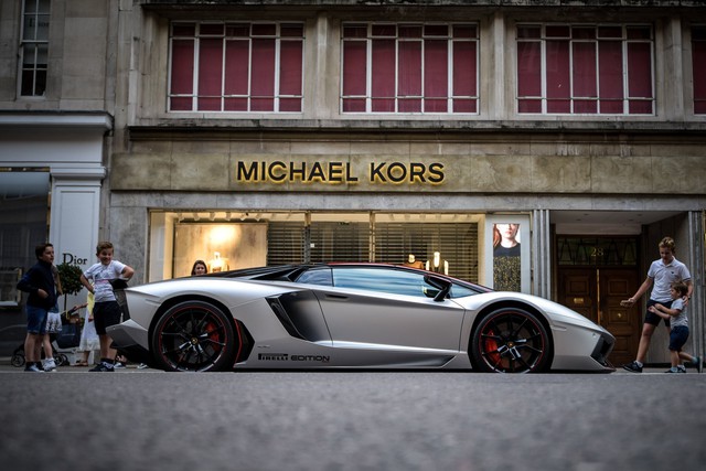 Lời trần tình của nhân viên bán Lamborghini: Đừng đuổi một cậu bé 19 tuổi ra khỏi showroom - Ảnh 5.