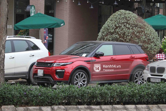 Sơn Tùng M-TP lần đầu tiên đăng hình công khai với Range Rover Evoque sau gần 3 năm mua xe - Ảnh 5. Sơn Tùng M-TP lần đầu tiên đăng hình công khai với Range Rover Evoque sau gần 3 năm mua xe - Ảnh 5.