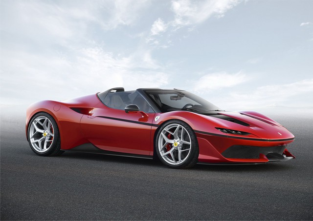 Đại gia mua siêu xe Ferrari hàng hiếm nhưng không lái phút nào để bán lại như mới với mức giá bất ngờ - Ảnh 1.